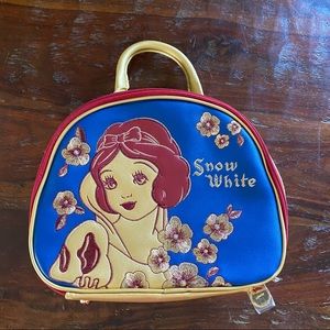 Besame Snow White cosmetics bag